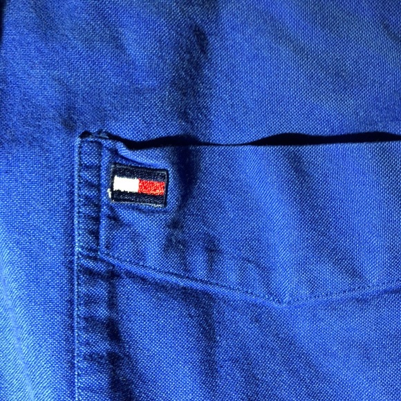 Tommy Hilfiger button up - Picture 2 of 3